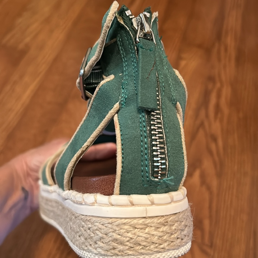 Womens green MIA sandal with RAFFIA heel, size 6 - Picture 3 of 4